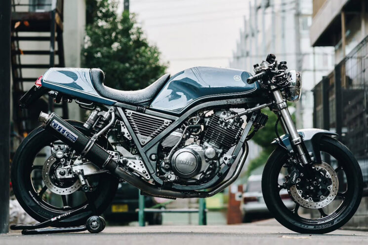 Yamaha SRX600 café racer by Nagai Wataru