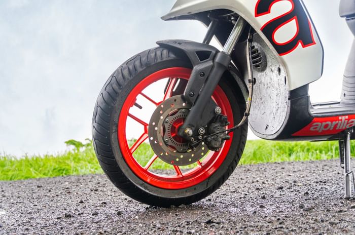 Aprilia SR 175 front wheel Aprilia SR 175 front wheel