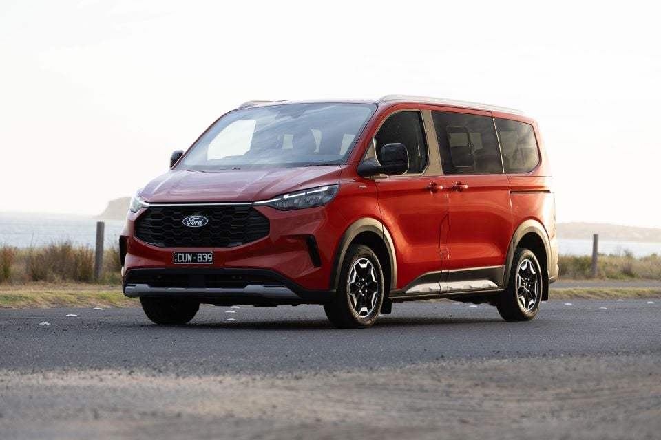 2025 Ford Tourneo