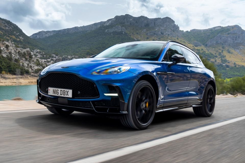 Aston Martin DBX S